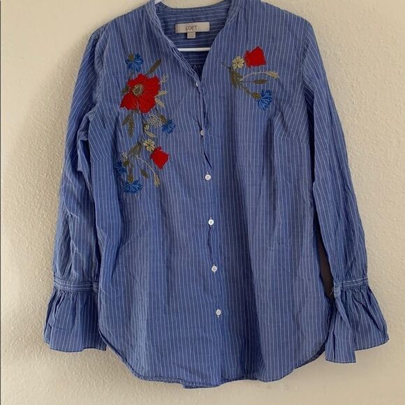 Blue button down with embroidered flowers - Picture 2 of 8